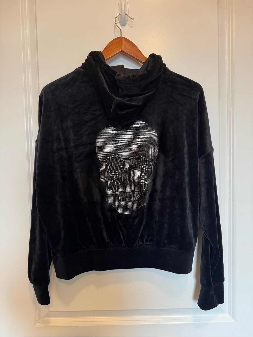 Truth by Republic Women’s Black Velour Zip-Up Track Jacket Rhinestone Skull Sz M